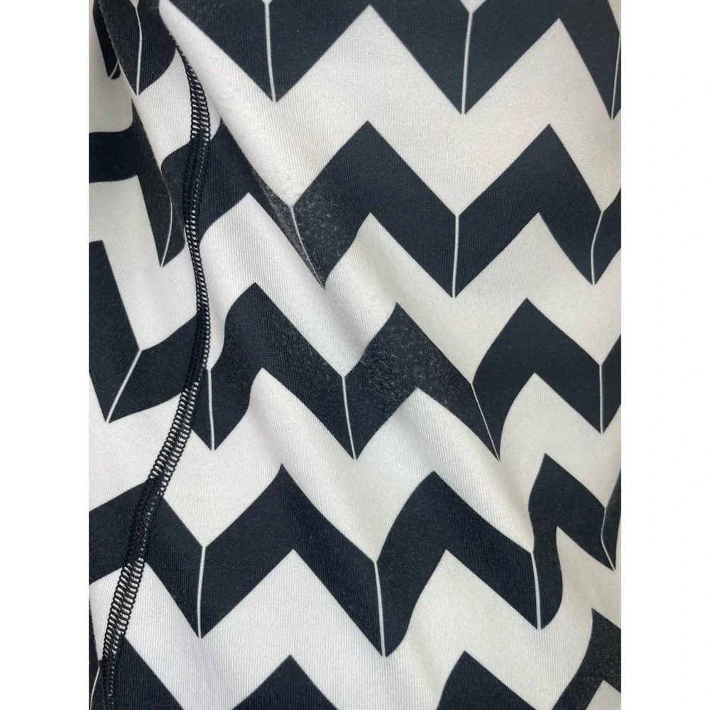 Lululemon Chevron Arrow Scoop Neck Tank